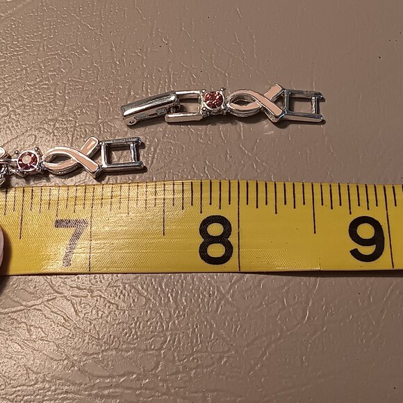 Avon Breast Cancer Crusade Tennis Bracelet pink ribbon & rhinestone - NIOB - Picture 6 of 9